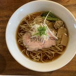 地鶏醤油ラーメン