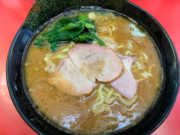 「ラーメン 中盛り」@ラーメン杉田家の写真