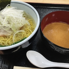 大黒パーキングエリア フードコートの画像