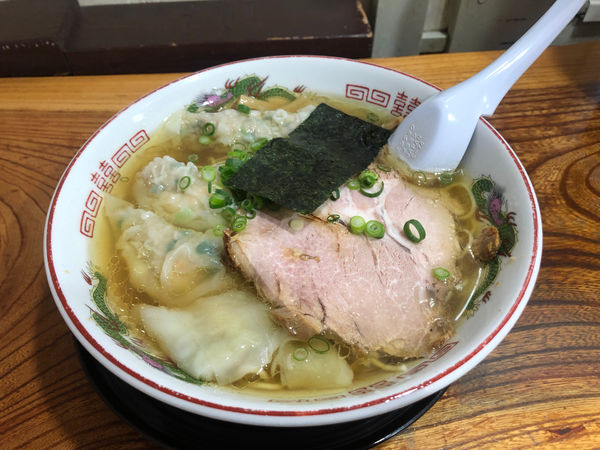 「中華そば+ワンタントッピング」@伊達屋の写真