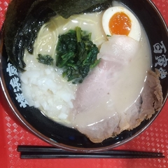 横浜家系ラーメン 百寅家 イオンモール新居浜店の画像