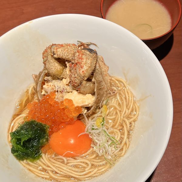 「【限定】青森産桜蟹のまぜそば」@酒肴場 屯の写真