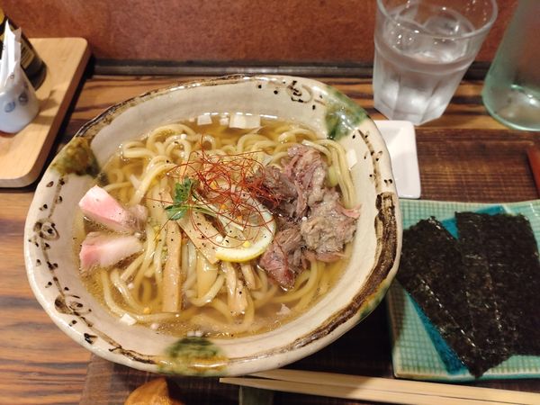 「牛だしそば」@ニダイメ 麺のきんしょうの写真