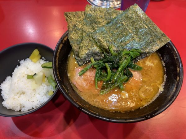 「ラーメン　ライス」@家系総本山 ラーメン吉村家の写真