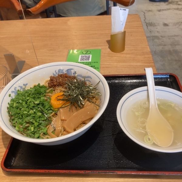 「汁なし辛まぜそば(大盛り無料)」@ジロー's テーブル 東武練馬イオン前店の写真