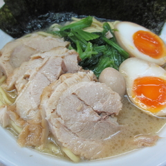 横濱家系らーめん 三國家 南本宿店の画像