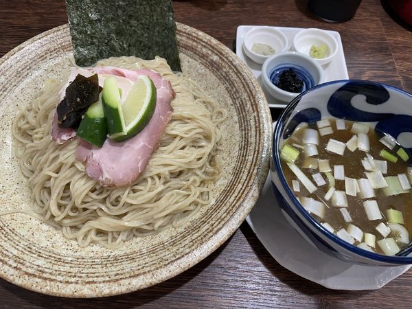 「昆布水つけ麺（大盛300g）」@中華そば 燕屋商店の写真
