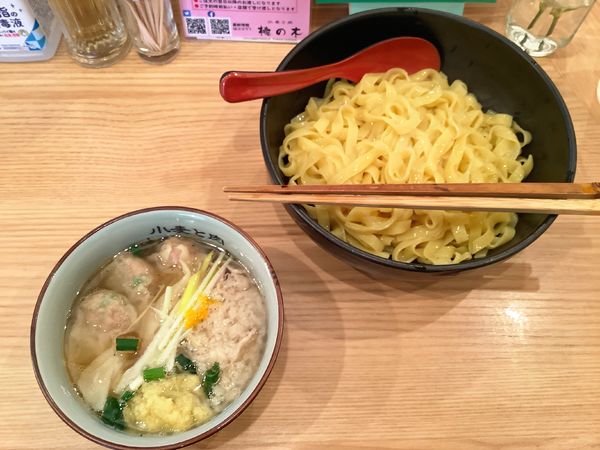 「【限定】背脂塩生姜わんたん」@小麦と肉 桃の木の写真