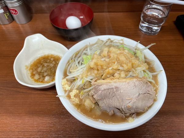 「ラーメン少なめ＋生卵＋アブラ」@どでん 西川口店の写真