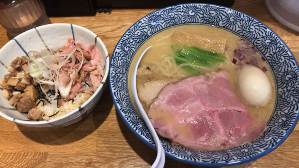 「味玉 濃厚 鶏白湯そば　￥900」@鶏節麺 かびらの写真