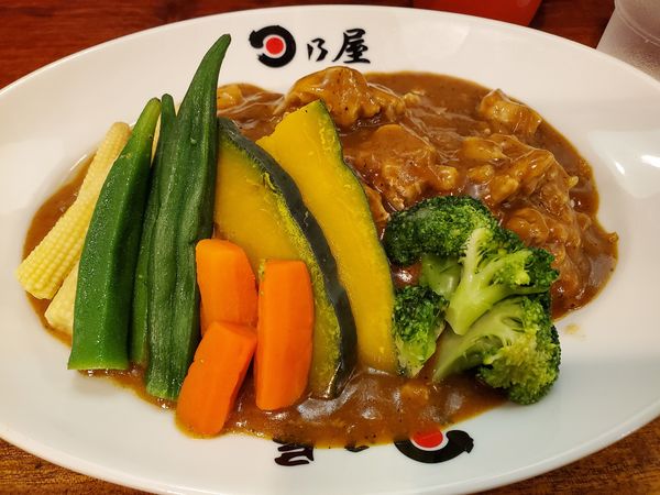 「温野菜カレー＋チキン」@日乃屋カレー 横浜ムービル店の写真