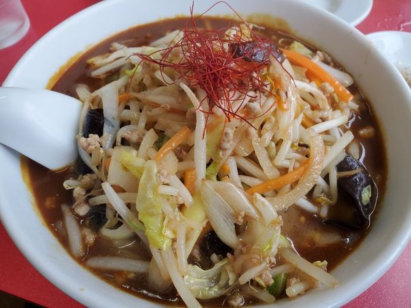 「カレーラーメン900円」@大新の写真