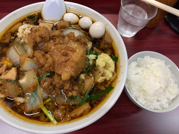 「スタ満ソバ、まさお（うずら）3個60円、小ライス60円」@元祖スタミナ満点らーめん すず鬼の写真