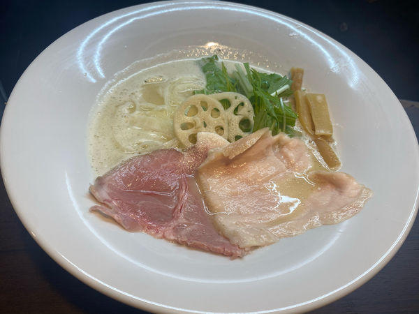 「鶏白湯そば」@麺屋鶏介の写真