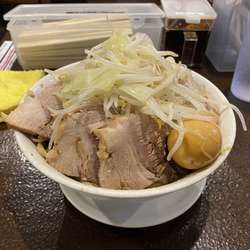 M・O汁なし大盛り+煮豚増し+煮タマゴ