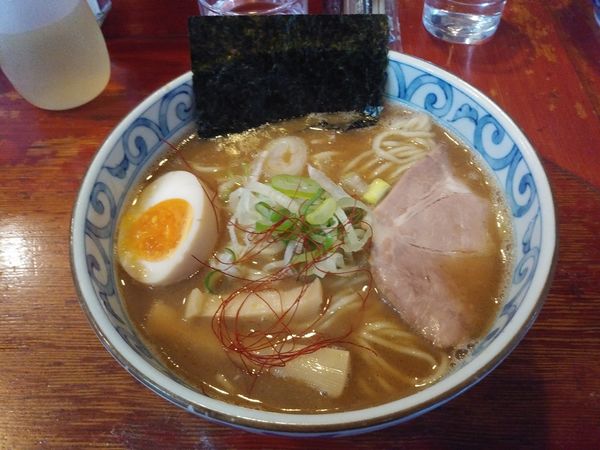 「ラーメン大盛　880円」@麺屋 十郎兵衛の写真