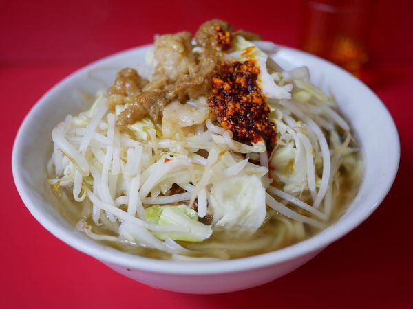 「小 脂＋辣油」@ラーメン二郎 千住大橋駅前店の写真