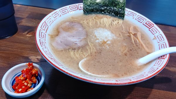 「こってり醤油ラーメン&激辛とうがらし」@中華そば専門店 びんびん亭 瑞穂店の写真