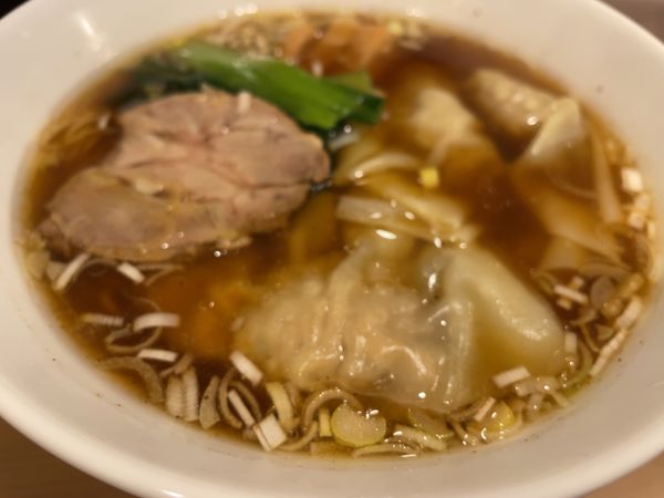 「ワンタン煮干し醤油らぁめん950円」@RAMEN OKAJIMAの写真