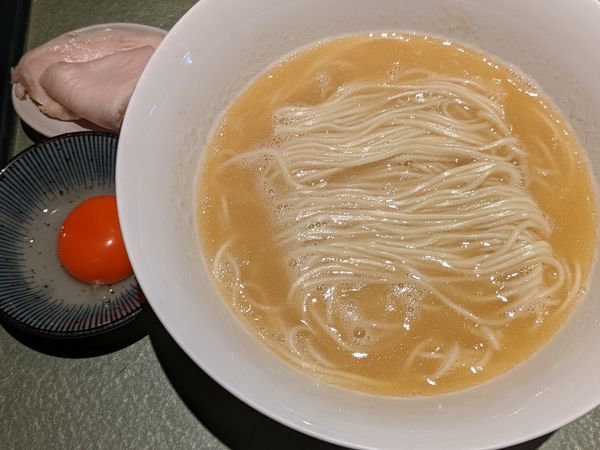 「限定鶏白湯らーめん　至純」@つけ麺 繁田の写真