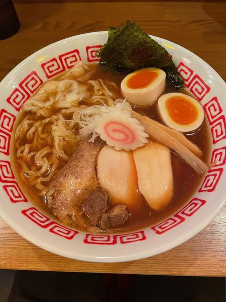「特製中華そば（平打ち麺・大盛）」@鶴松富士 本店の写真