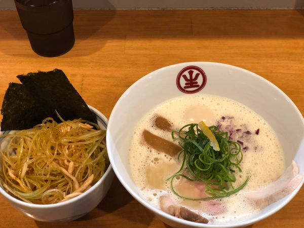 「赤鶏の鶏白湯」@中華蕎麦 生るの写真