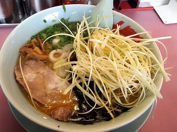 「えび塩らーめん+白髪ネギ」@山岡家 平塚店の写真