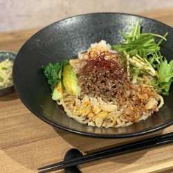 汁なし担々麺　赤