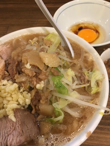 「ラーメン中　950円　つけたま　50円」@男気らーめん アカギの写真