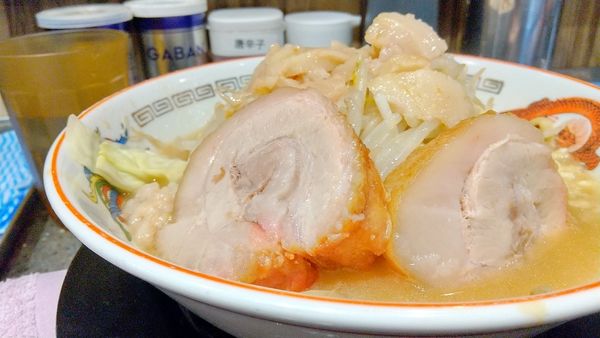 「#ミニラーメン #750円 #ニンニクスコシヤサイアブラカラメ」@豚山 五反田店の写真