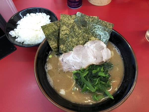 「ラーメン　並」@横浜ラーメン 山本家の写真