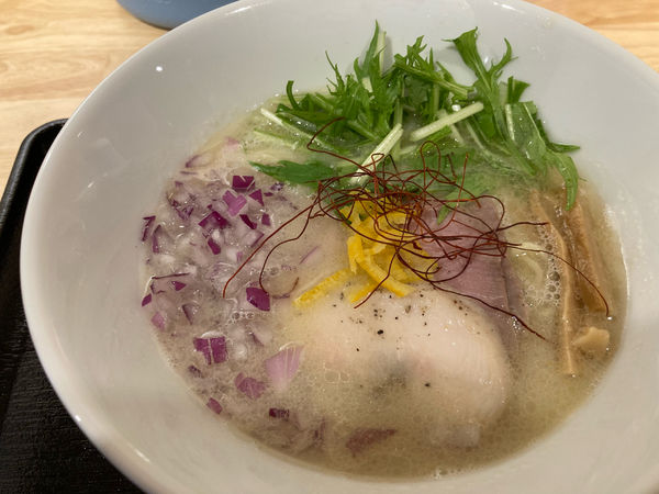 「鯛白湯ラーメン」@麺ゃ みくりの写真
