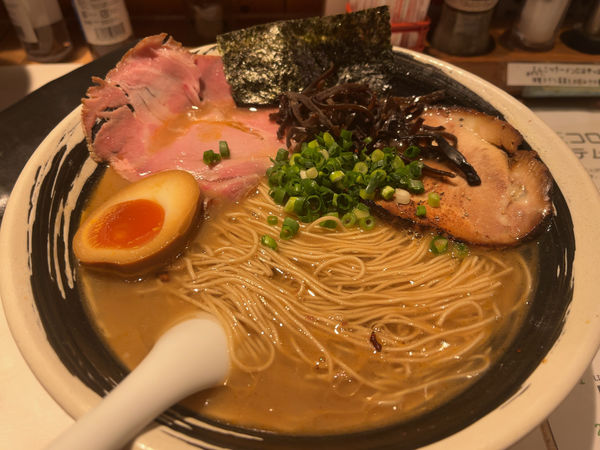 「白」@博多長浜らーめん よかとの写真