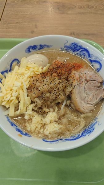 「味玉ラーメン+チーズ×2」@ジャンクガレッジ フォレオ菖蒲店の写真