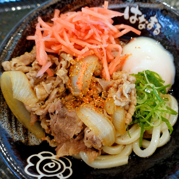 「吉野家の牛肉温玉ぶっかけ 610円」@なはまるうどんの写真
