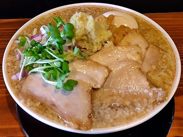 「塩スタミナそば 生姜 チャーシュー増し」@スタミナススムの写真