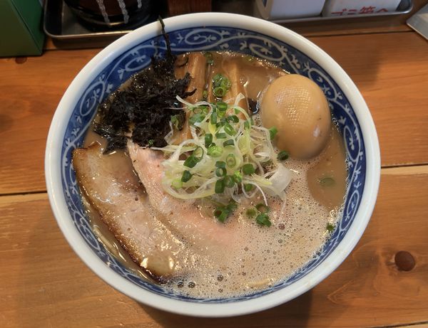 「とんこつらーめん＋味付玉子」@愚直の写真