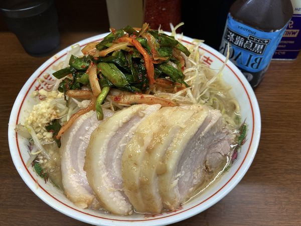 「小ぶた＋ネギ＋ニラキムチ」@ラーメン二郎 横浜関内店の写真