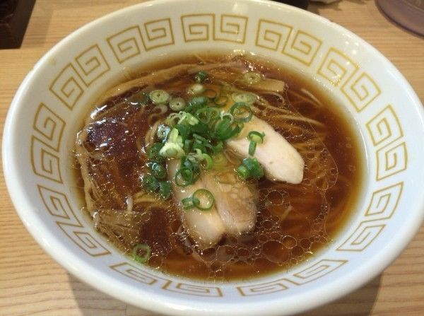 「醤油らぁ麺」@中村麺三郎商店の写真