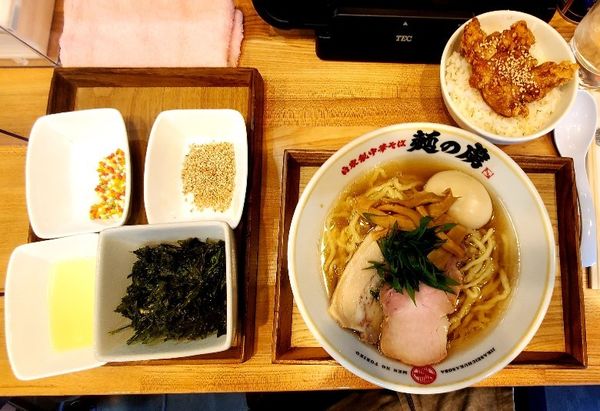 「塩中華そばセット＋トッピング」@自家製中華そば 麺の虜の写真