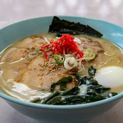 とんこつラーメン チャーシュー5枚トッピング