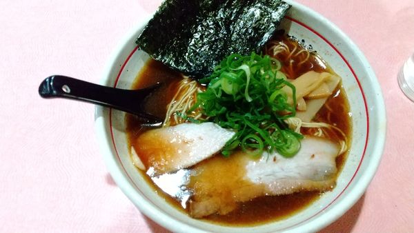 「黒醤油ラーメン（5番）」@らーめん研究所の写真