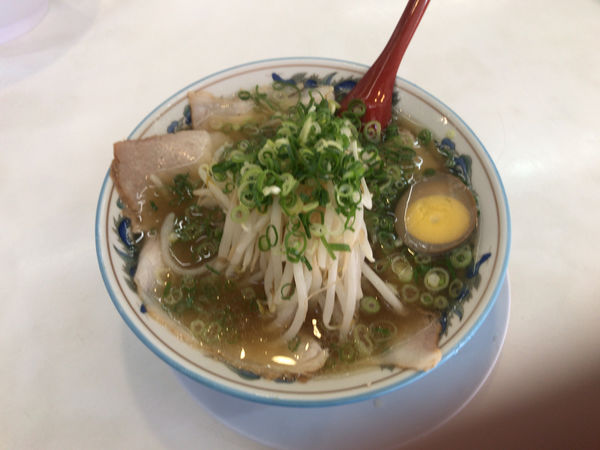 「チビしょうゆチャーシューメン（750円）」@ラーメン藤 松原店の写真