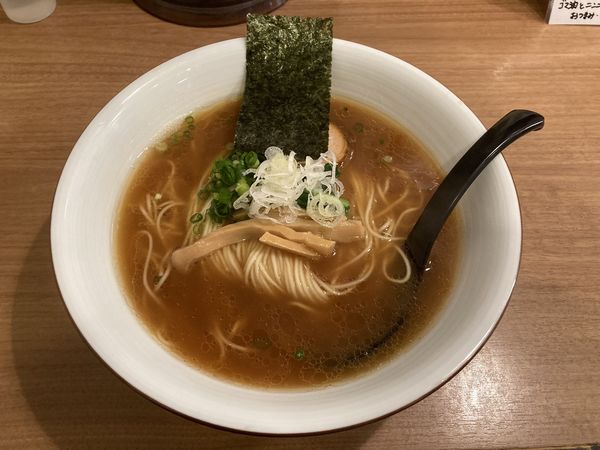 「丸鶏ラーメン (醤油)」@麺屋 はちどりの写真