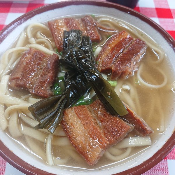 「三枚肉そば600円」@宮里そばの写真