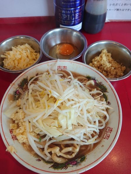 「ミニラーメン(豚1枚)＋刻み生姜＋生たまご＋チーズ」@ラーメン英二の写真