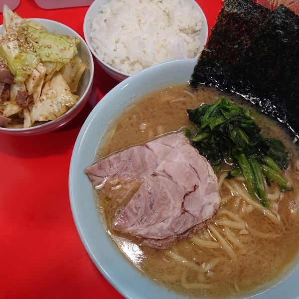「豚骨醤油らーめん750円キャベチャー150円、ライス100円」@Ramen 武蔵家の写真