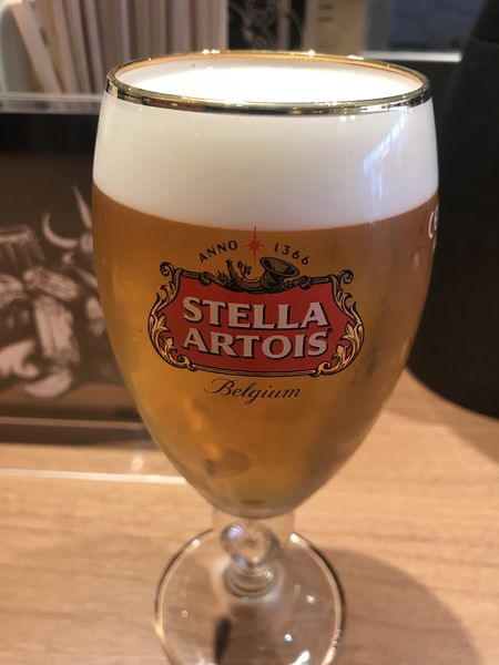 「ピストル(無料券にて)& ステラ アルトワ(生) ¥539」@ラーメン大戦争TOKYOの写真