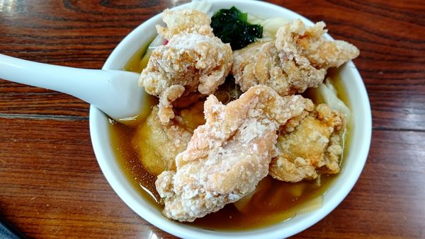 「からあげラーメン(ひもかわ麺)」@手打ちラーメン 足利麺の写真