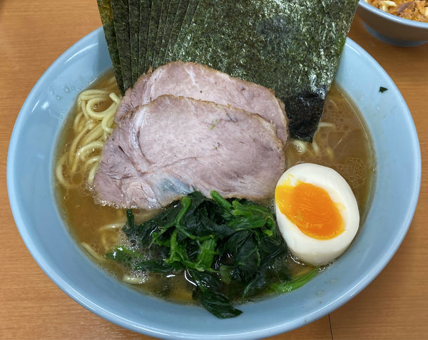 「特製らーめん 中 海苔 多」@横浜らーめん 武蔵家 綾瀬店の写真